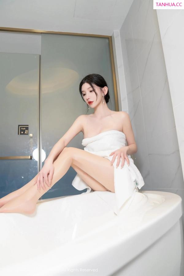 周于希dummy  [XiuRen]高清写真图 2024.02.23 No.8136 周于希Sally 美腿丝袜第36张图片